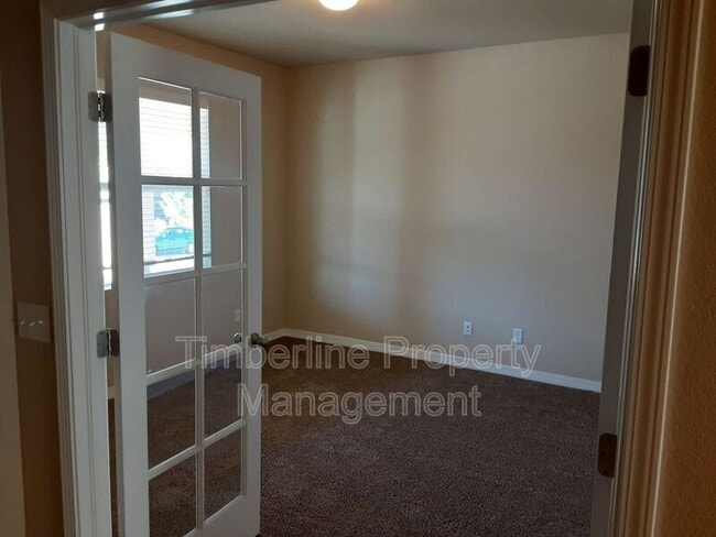 Building Photo - 5922 Brave Eagle Dr