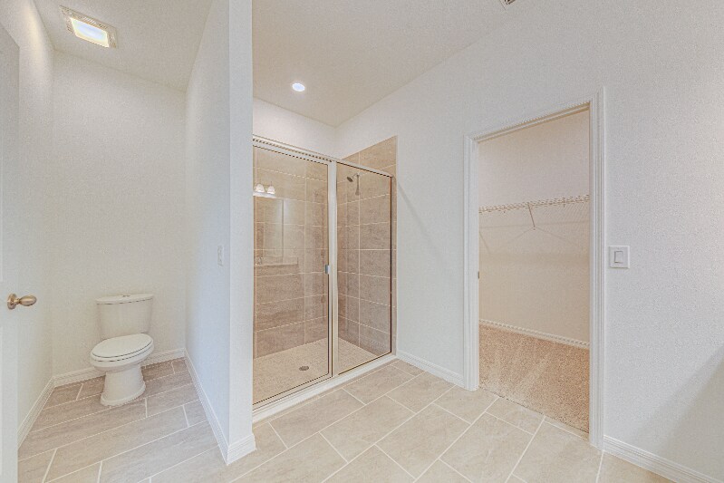 Building Photo - 2354 Lancashire St