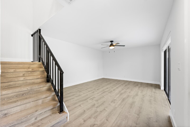 Building Photo - 2695 Albatross Rd N