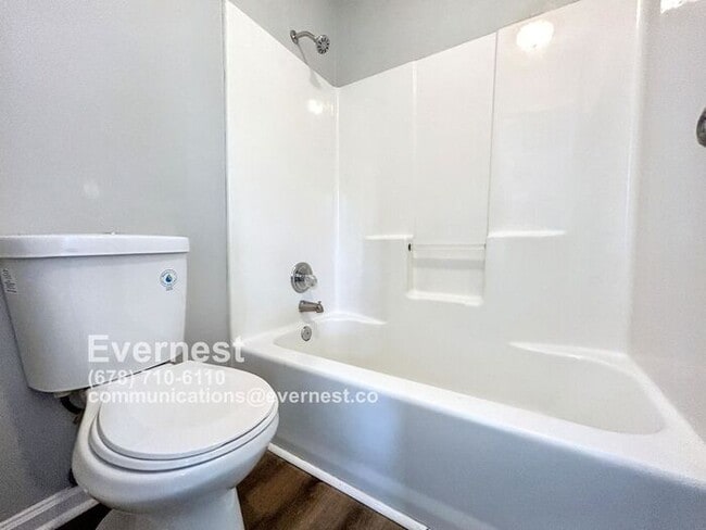 Building Photo - 3-Bedroom, 2-Bath Home with Serene Natural...