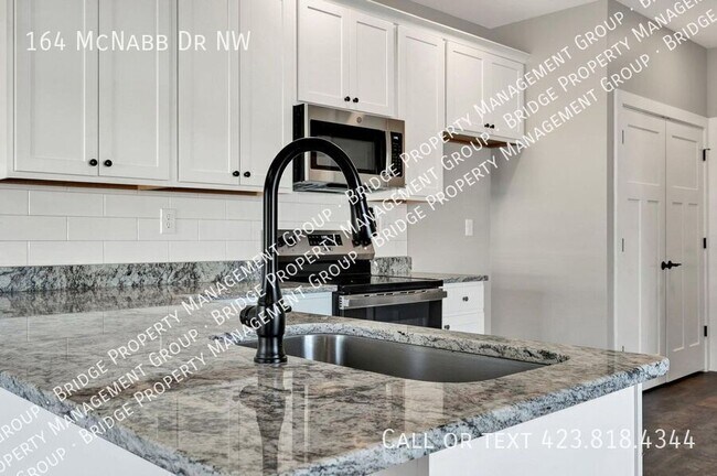 Building Photo - 164 McNabb Dr