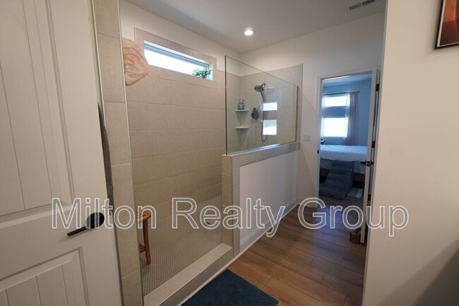 Building Photo - 108 Providence Crk Dr