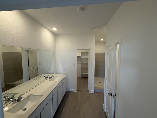 Building Photo - 26634 Prairie Smoke Ln