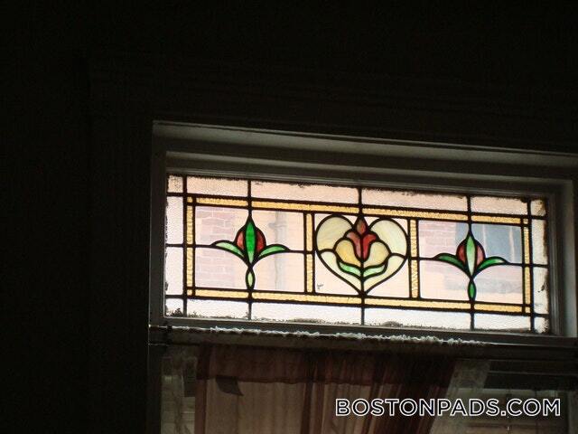 Building Photo - 38 Hemenway St