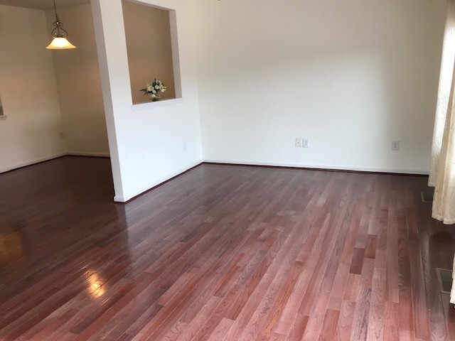 Family Room off Kitchen - 1944 Asheville Dr