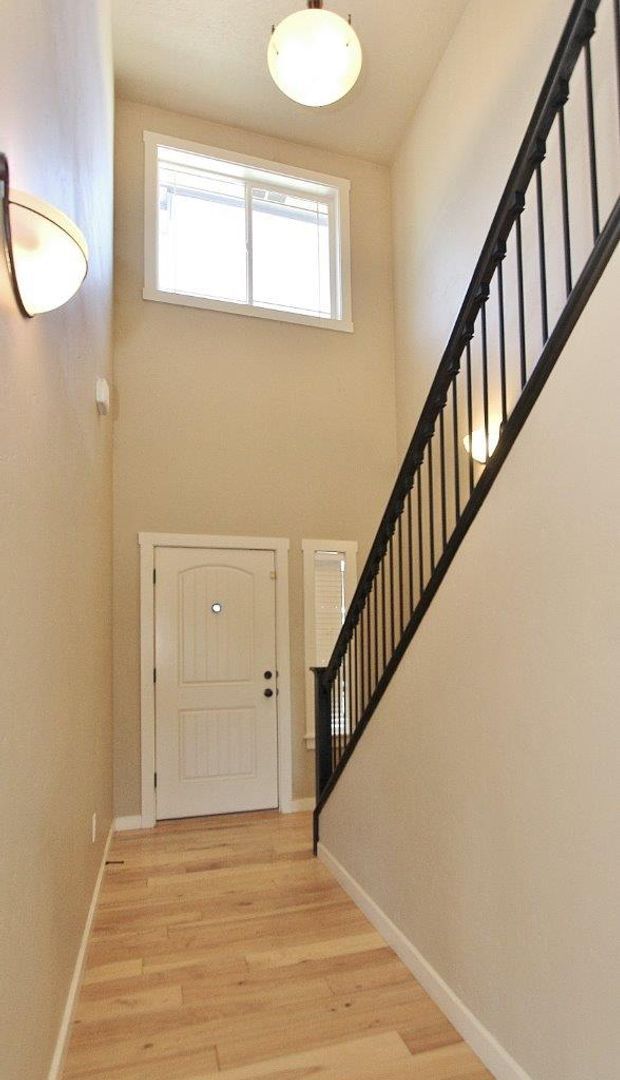 Building Photo - Immaculate home nestled in SE Boise