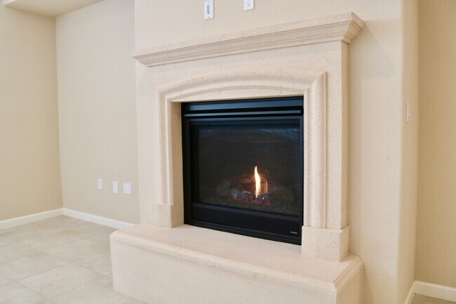 Building Photo - Beautiful home in Brentwood with SOLAR!