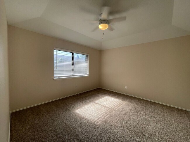 Building Photo - Fully remodeled 3 bedroom duplex for rent in Euless!