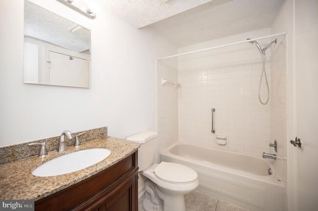 Building Photo - 503 Harrison Cir