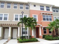 Building Photo - 810 Marina Del Ray Ln