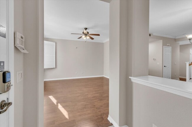 Building Photo - 28687 N Pietro Dr