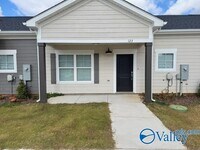 Building Photo - 123 Foster Wy Dr