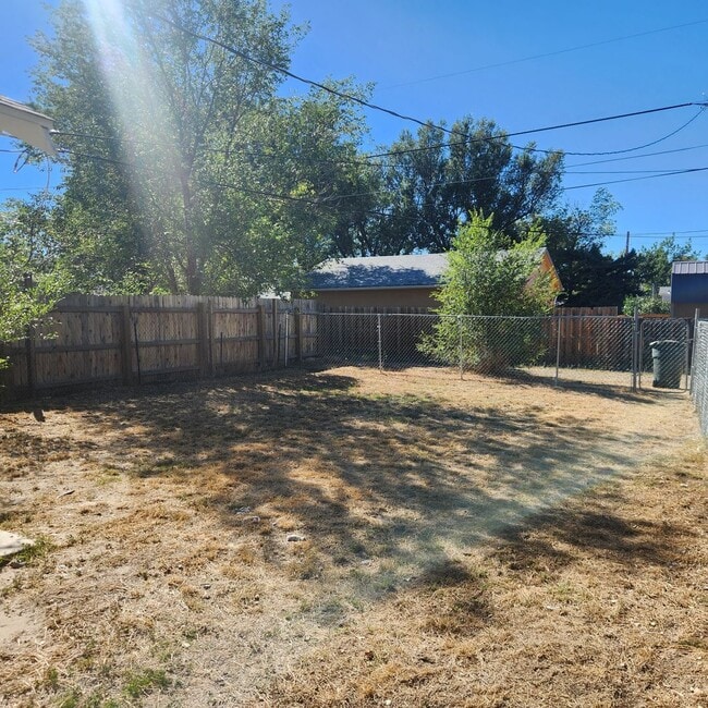 Building Photo - Cozy 2 Bedroom Cottage