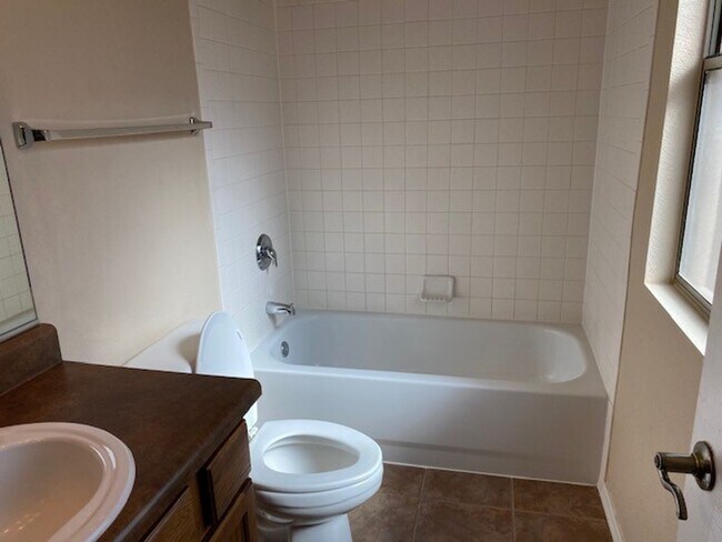 Building Photo - 1786 Silverado Dr