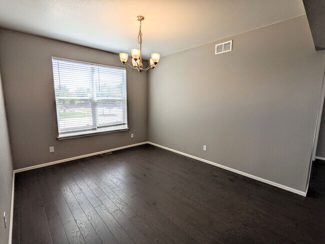 Building Photo - 6152 Gannet Dr