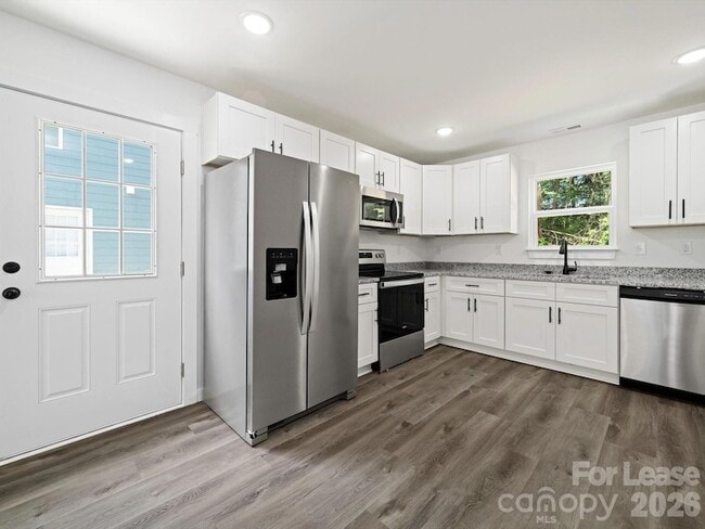 Building Photo - 2753 34th St Pl NE