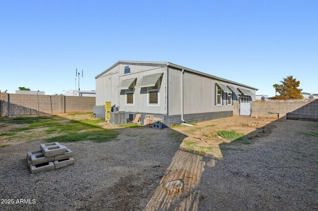 Building Photo - 17048 N 66th Terrace