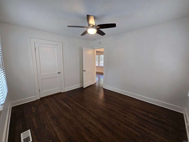Building Photo - 3117 N Cypress St