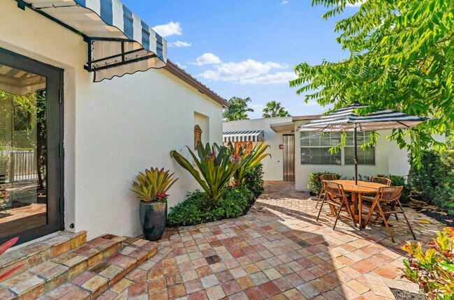 Building Photo - 400 33rd St