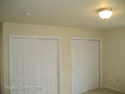 Building Photo - 3 br, 2.5 bath House - 3035 Center Rd