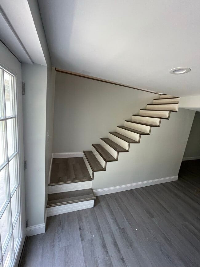 Building Photo - 241 Madison Ave