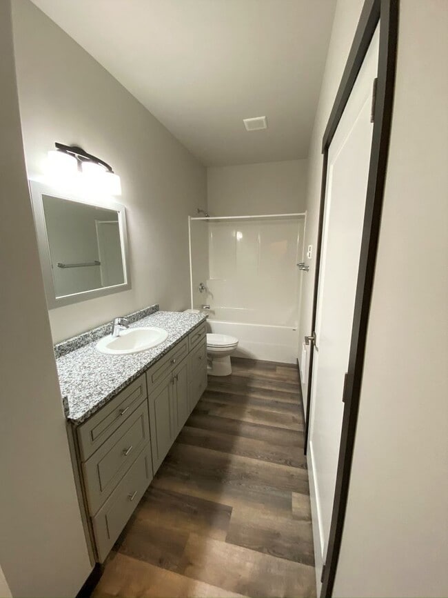 Building Photo - BONUS RENT SPECIAL! Exceptional 3 Bed, 2 B...