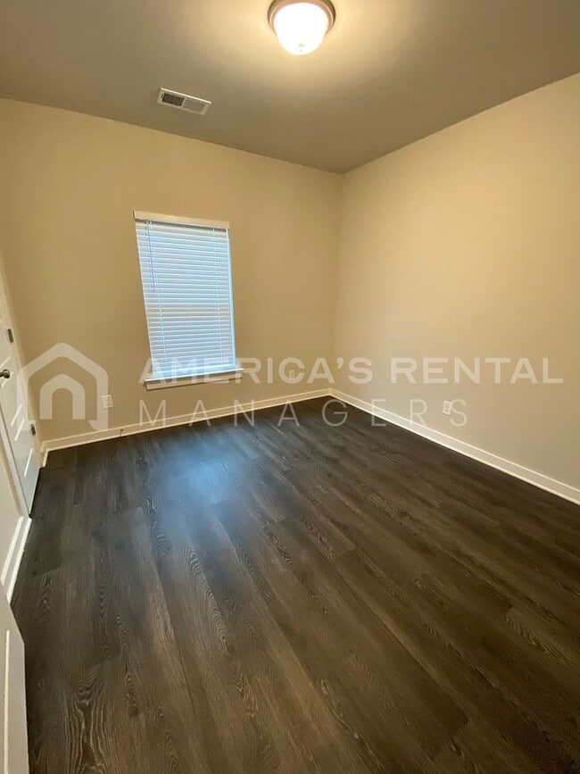 Building Photo - Home for Rent in Jasper, AL... Available to View Now!!!