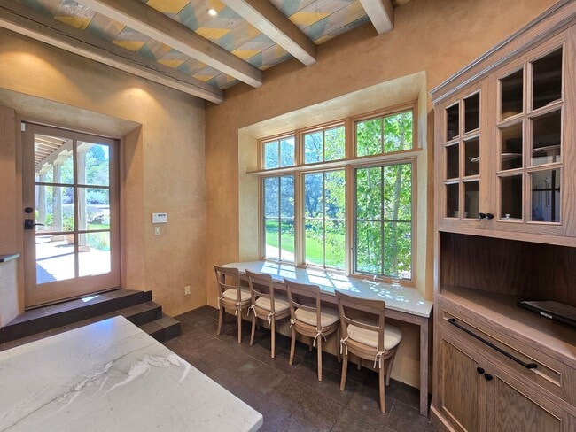 Building Photo - 3876 Old Santa Fe Trail