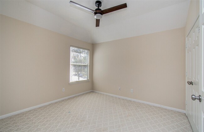 Building Photo - 1230 Blue Leaf Dr