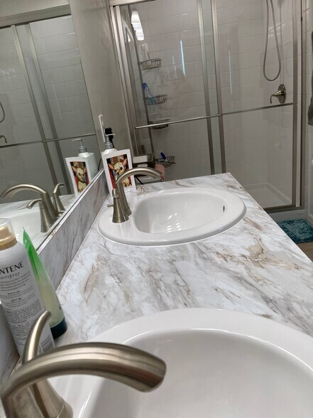 Master bathroom - 6341 Brant Bay Blvd
