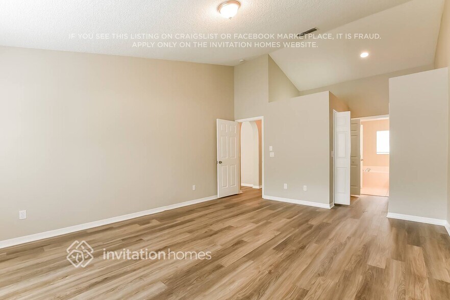Building Photo - 1742 Florence Vista Blvd