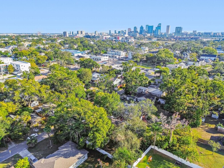 Building Photo - 2804 N Munro St