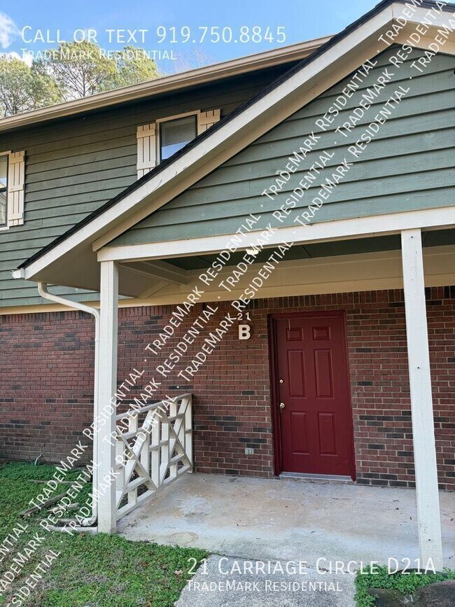 Building Photo - 21 Carriage Cir