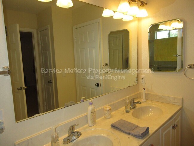 Building Photo - 4123 Spinnaker Pl