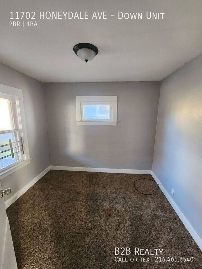 Building Photo - 11702 Honeydale Ave