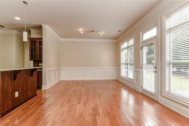 Building Photo - 10424 Park Walk Point
