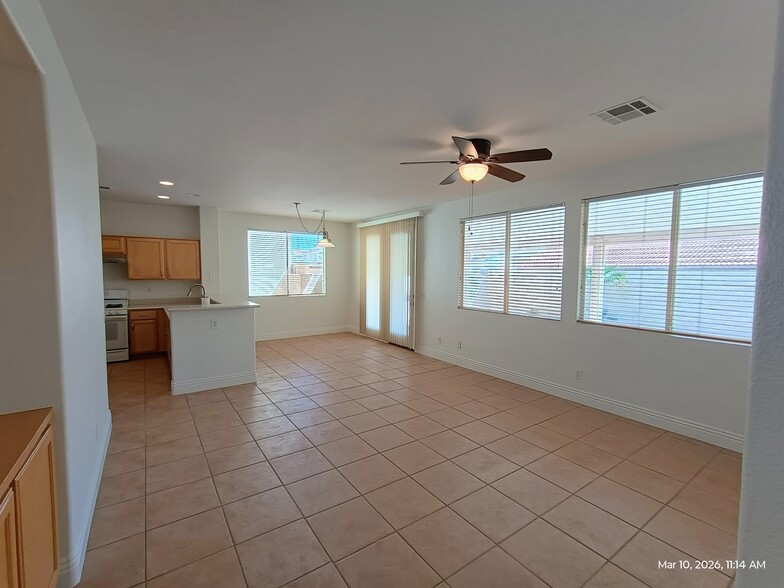 Building Photo - 7918 Mustang Canyon St