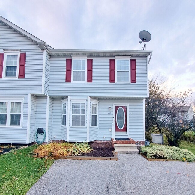 Building Photo - 417 Debbi Ct