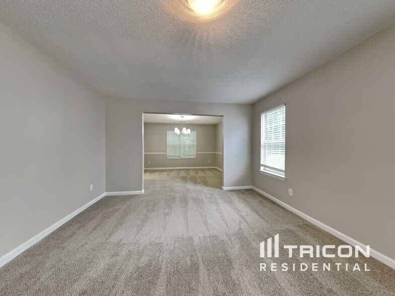 Building Photo - 390 Cascade Rise Ct SW