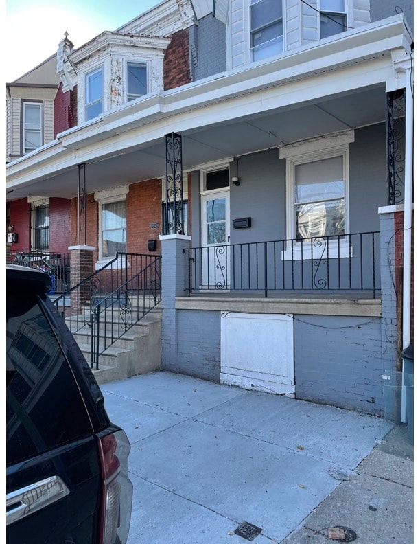 Building Photo - 606 N 55th St