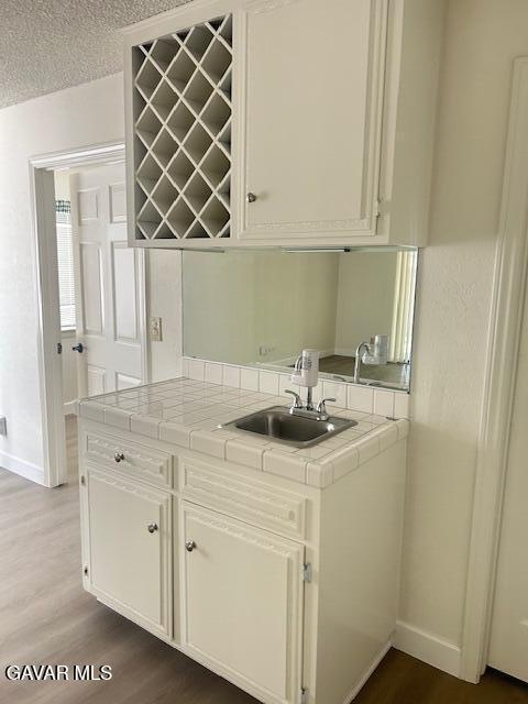 Building Photo - 431 Fantasy St