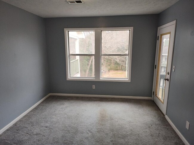 Building Photo - 6724 Willowbrook Dr