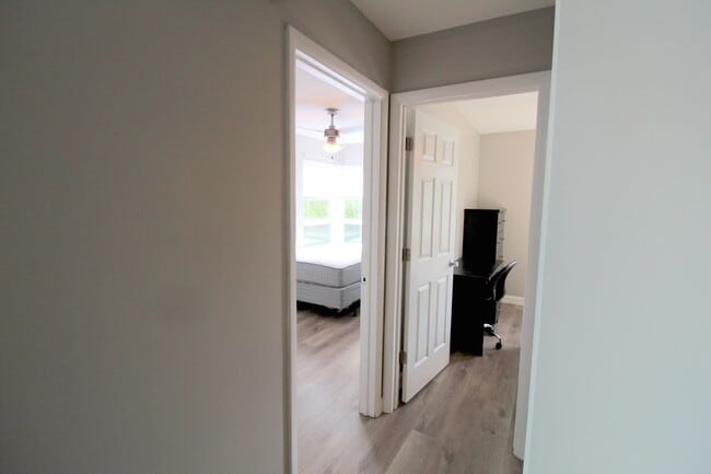 Building Photo - 1348 Hunters Rd
