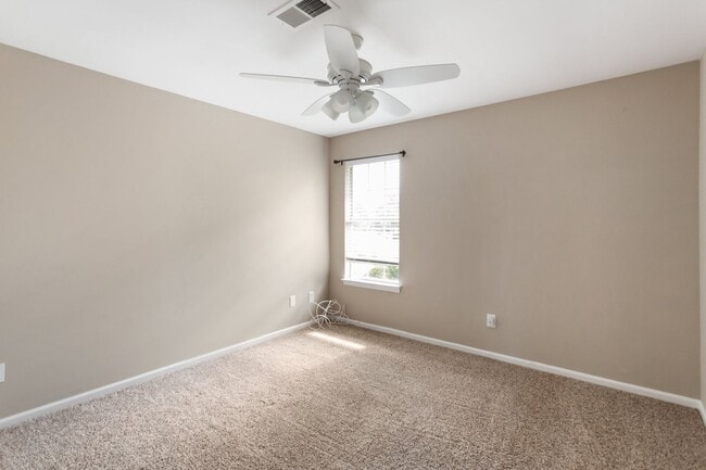 Building Photo - Spacious Kiln Creek Home with Smart Tech, ...