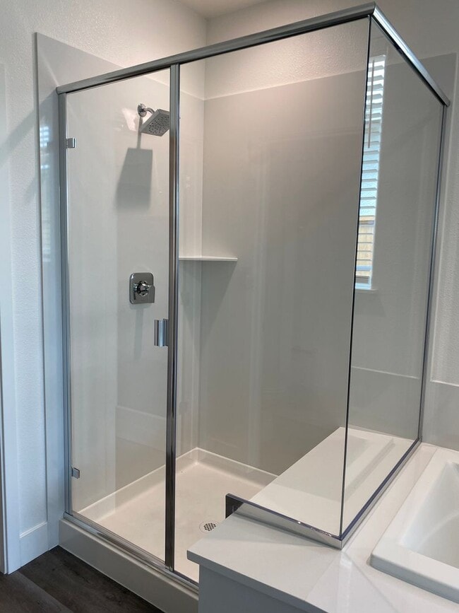 Building Photo - 3 Bed + Bonus Room/2.5 Bath - Solar – Near SSU