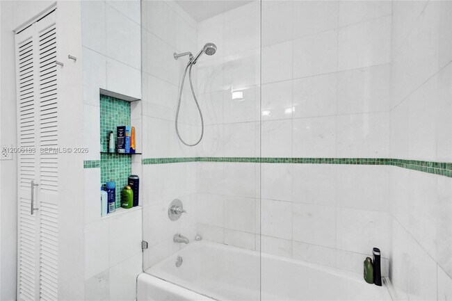 Building Photo - 815 Euclid Ave