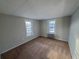 Building Photo - 396 W Clements Bridge Rd