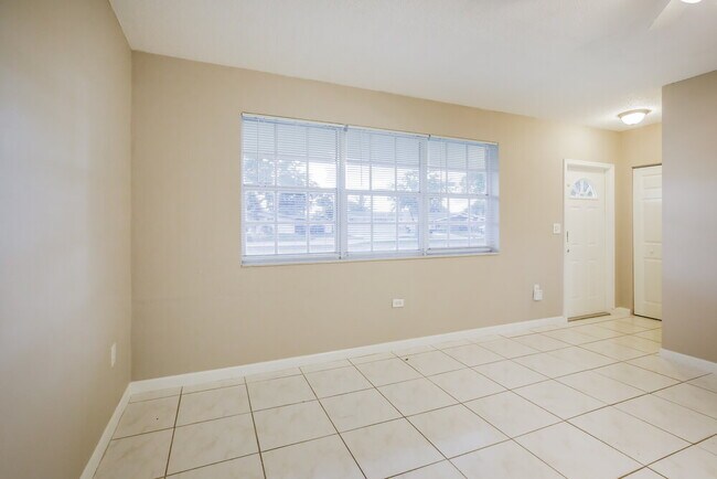 Building Photo - 7311 Miramar Pkwy