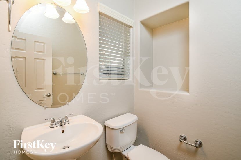 Building Photo - 4762 S Grenoble Cir