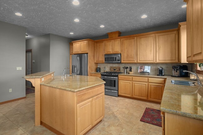 Building Photo - 29209 SE Highway 212